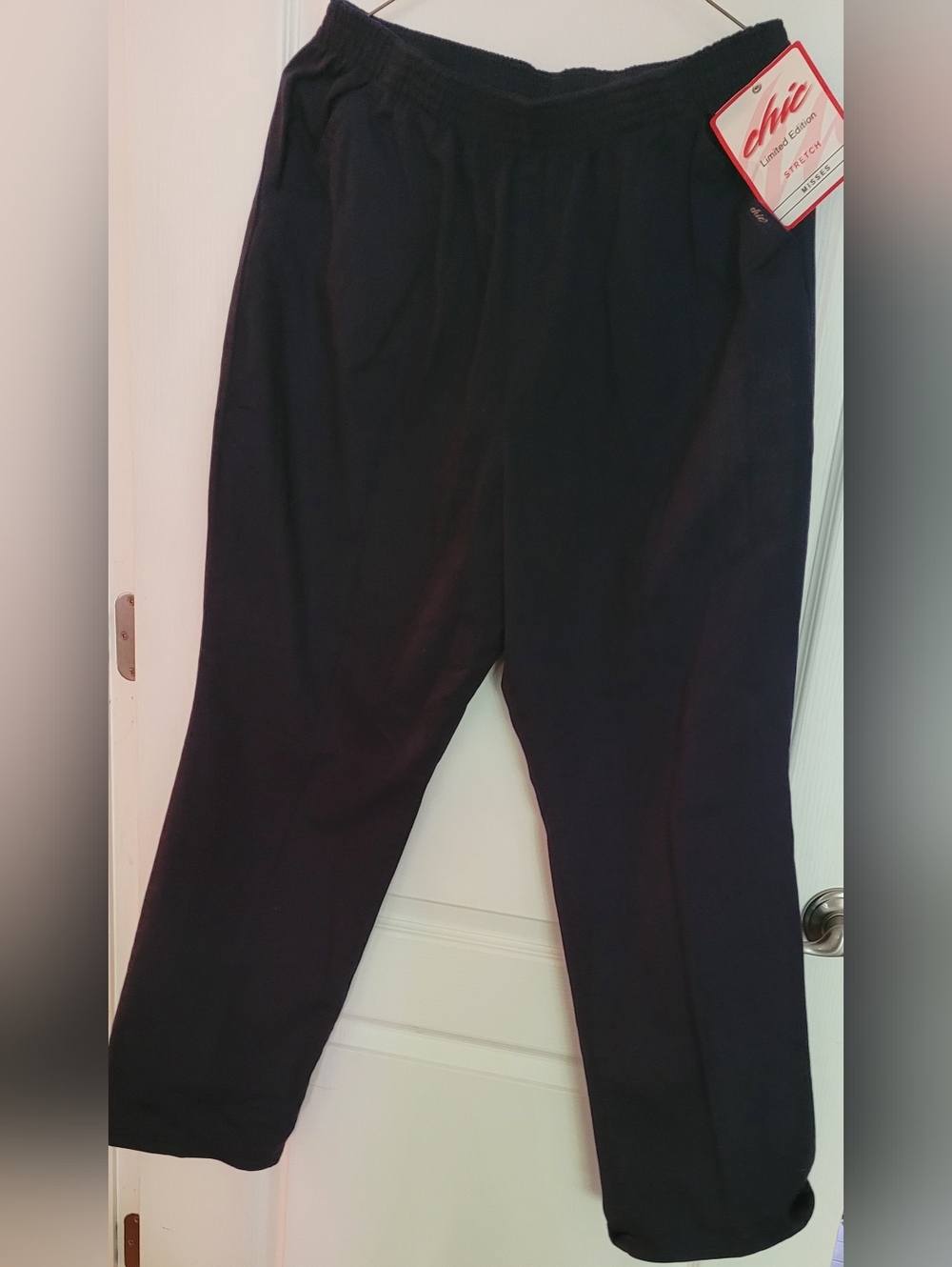 Chic Womens  Black Elastic Waist  Pants 16 Petite. NWOT